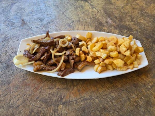 Carne de Sol com Macaxeiras